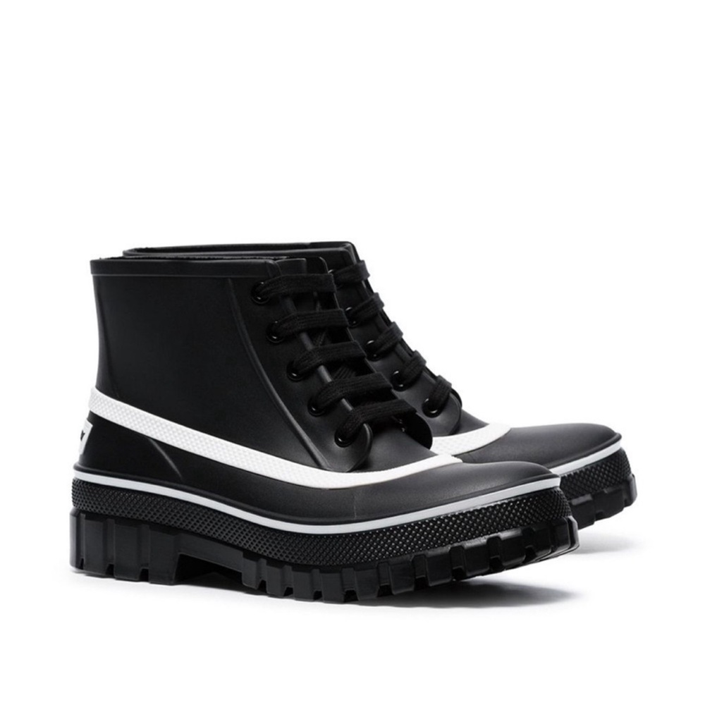 GIVENCHY BLACK GLASTON FLAT LACE-UP LEATHER ANKLE BOOTS - Picture 3 of 8